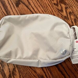 New with tags Lululemon everywhere belt bag